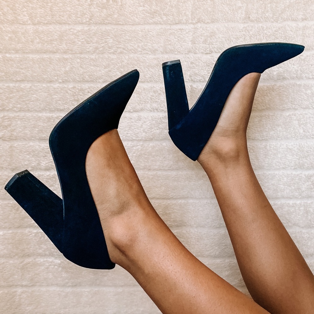 Black Velvet Pointed Pump Heels